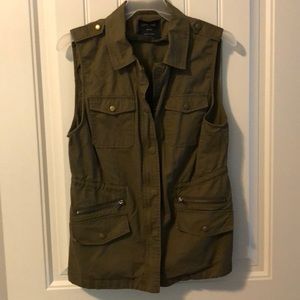 Gorgeous love tree zip up vest